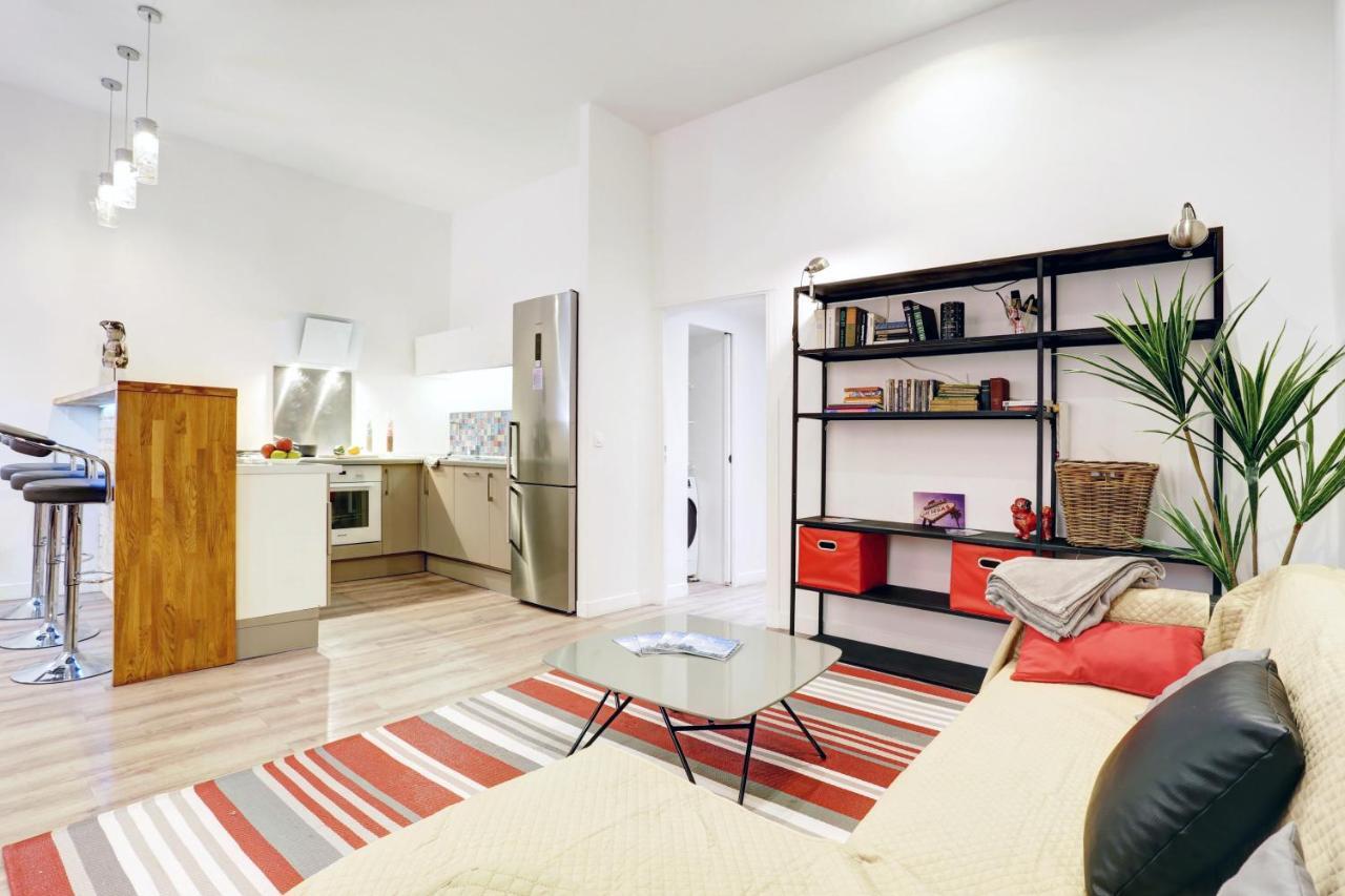 Ferienwohnung Centrale 2 - F4 Spacieux Et Confortable Au Centre Du Vieux-Nizza Exterior foto